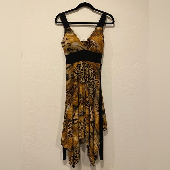 Dresses & Skirts - Vintage Handkerchief Hem dress